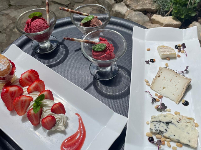 Food & Drinks 5, Hotel restaurant Clos des Sullys, Gard