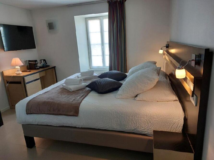 Bedroom 4, Logis Hôtel Auberge de la Xaintrie, Corrèze