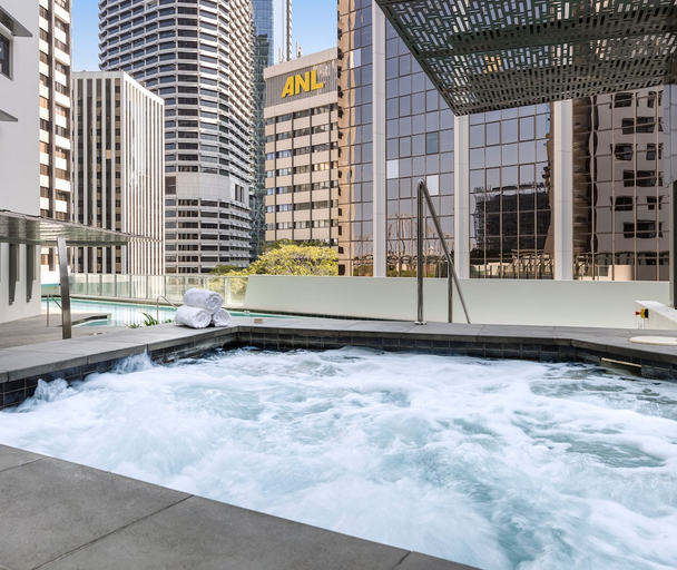 Sport & Beauty, Oaks Brisbane Aurora Suites, Brisbane