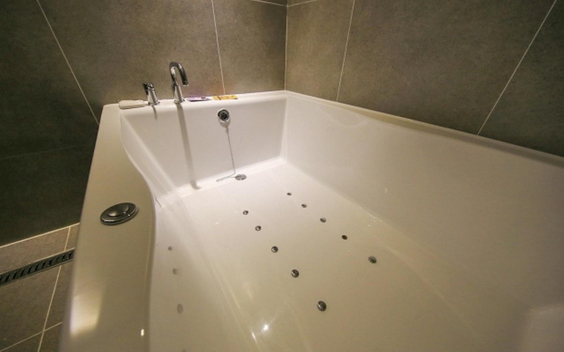 Bathroom 3, Ansan Queens Hotel, Hwaseong