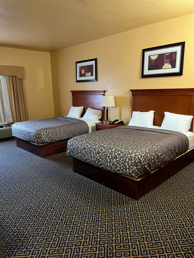 Bedroom 5, HiWay Inn Express, Choctaw