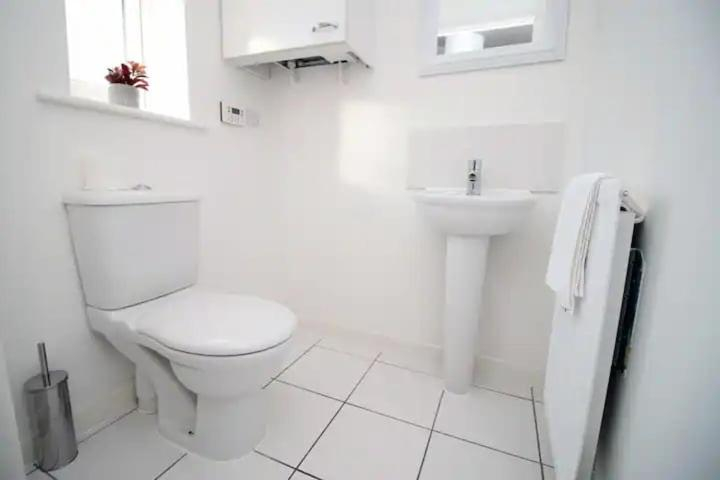Others 3, 4 BR | Free Parking | Garden, Monmouthshire