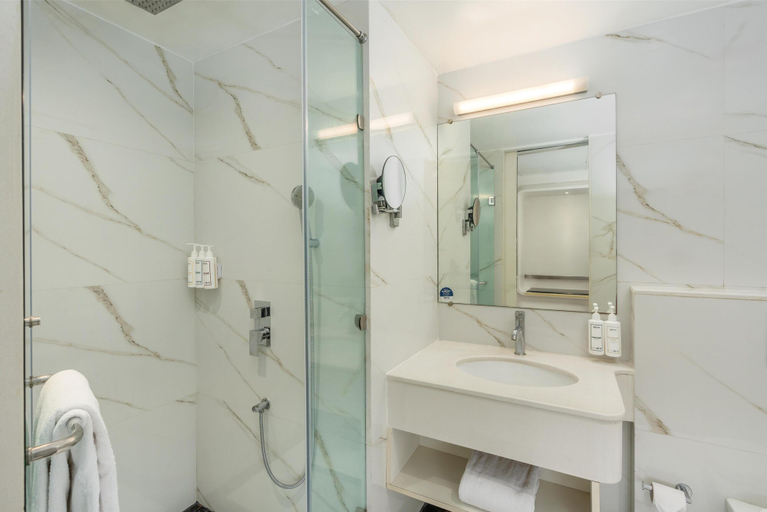 Bathroom 5, Park Inn by Radisson New Delhi IP Extension, Delhi