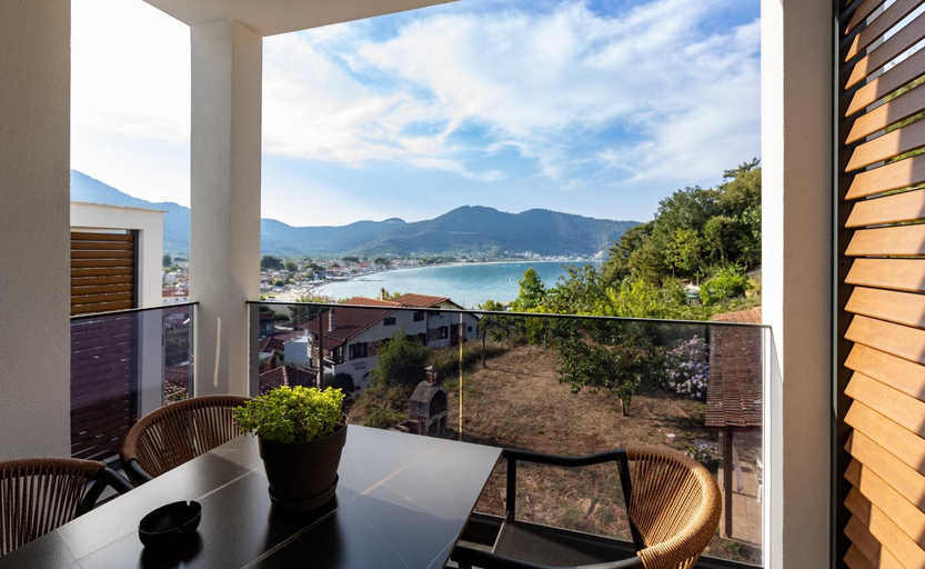 Others 3, Pearl of Thassos, East Macedonia and Thrace