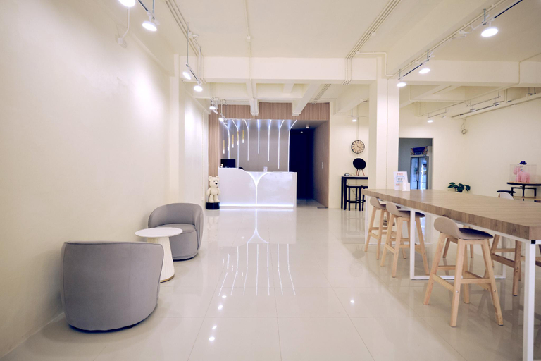 Public Area 2, Wonderful Inn, Pattaya
