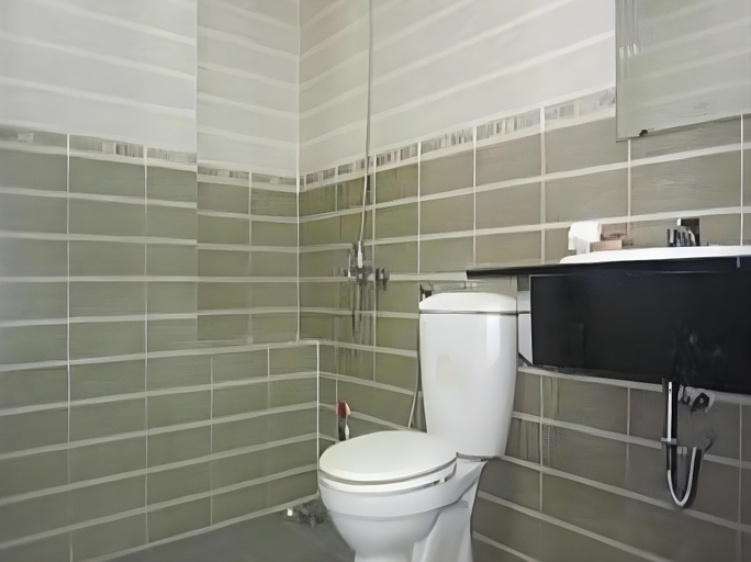 Bathroom 5, Hoang Ha Le Hong Phong Hotel, District 10