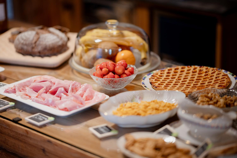 Food & Drinks 4, La Caso Di Elva, Cuneo