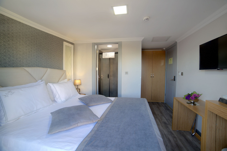 Bedroom 3, Almina Inn Hotel, Fatih