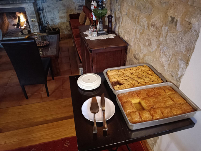 Food & Drinks 3, Αρκαδικον Μελαθρον, Peloponnese