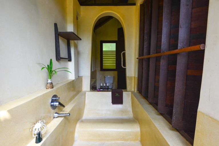 Bathroom 4, The Spa Koh Chang Resort, Koh Chang
