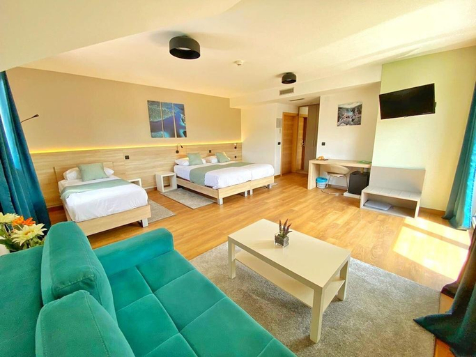 Bedroom 2, 16 Lakes Guesthouse, Rakovica