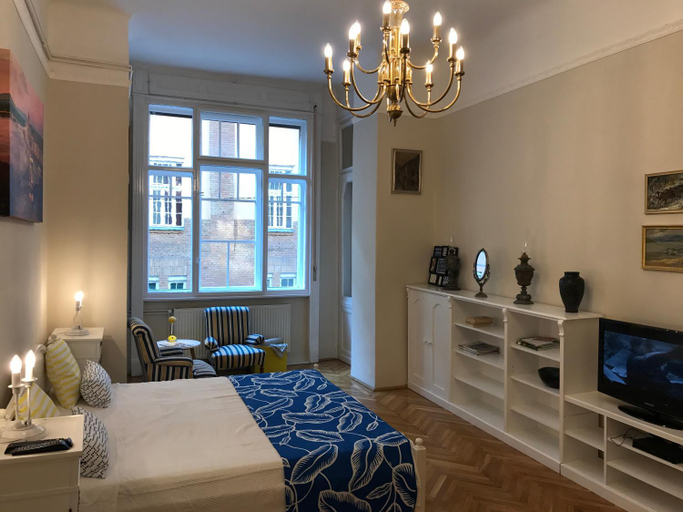 Bedroom 2, Adel&Tamas Apartments in Budapest Centre, Budapesti