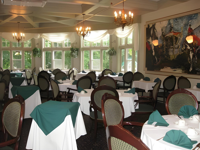 Food & Drinks 5, Glynmill Inn, Division No. 5