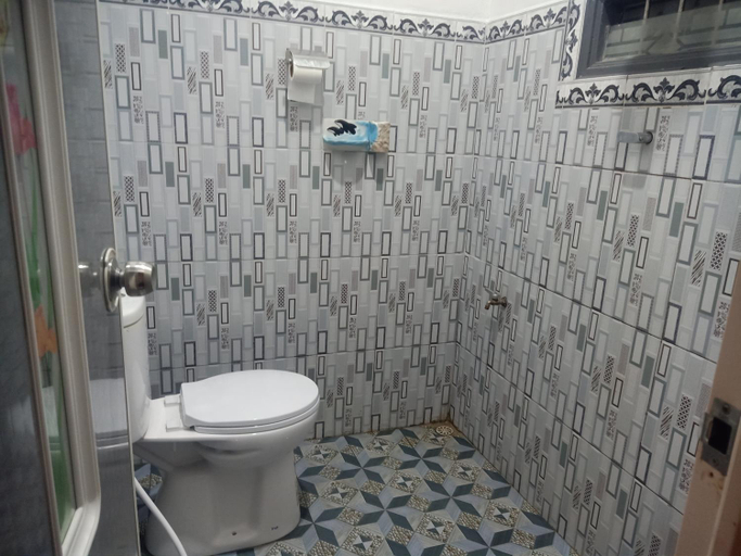 Bathroom 3, Homestay Anggun Bromo, Probolinggo