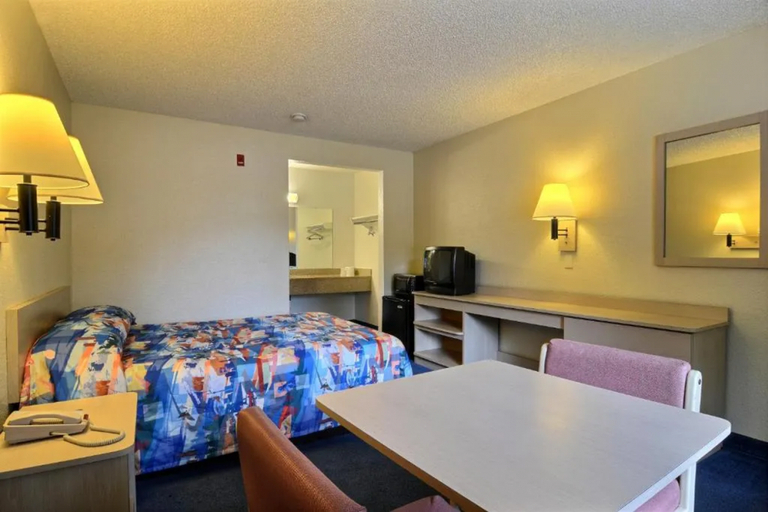Others 3, Motel6 Seattle, WA - South, SeaTac