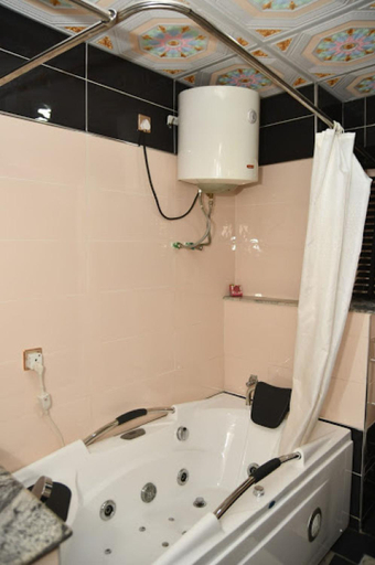 Bathroom, Choice Gate Hotel-Guest Suite, Ikpoba-Okha