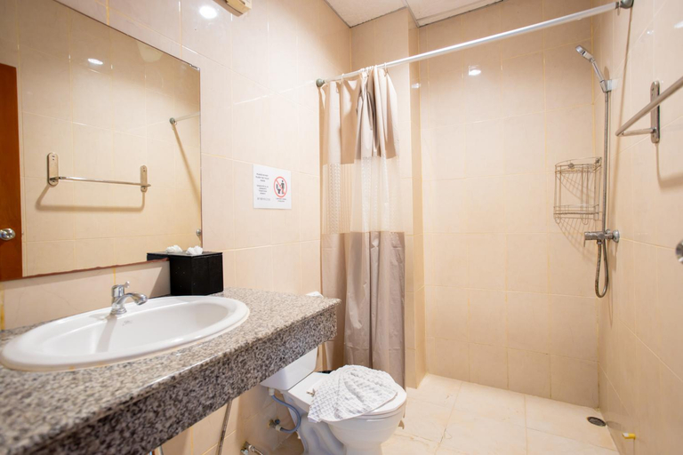 Bathroom 4, Tri's Miracle Kata Beach Side, Phuket Island