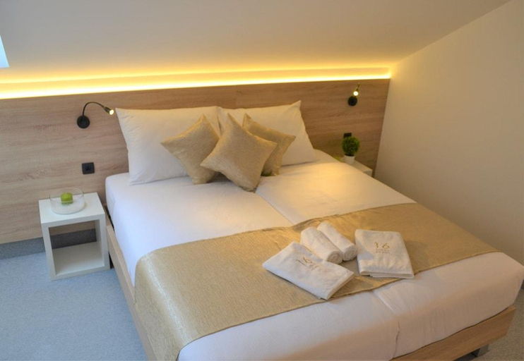 Bedroom 2, 16 Lakes Guesthouse, Rakovica