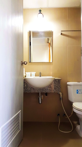 Others 5, The 20 Apartment, Phra Khanong