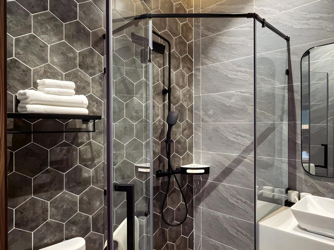 Bathroom 4, The Malibu Hotel Saigon, Binh Tan