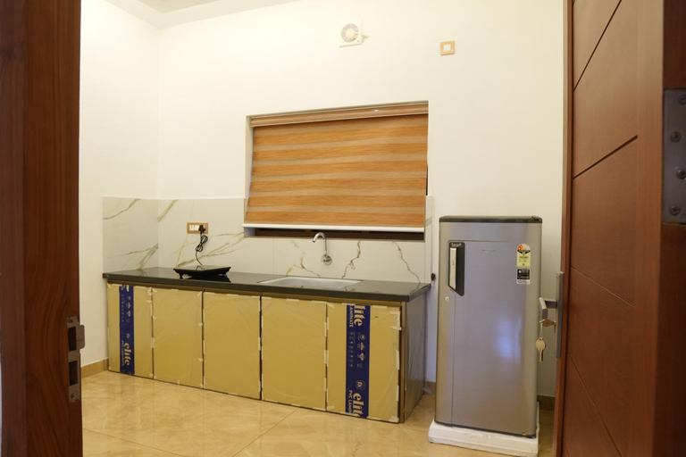 Others 4, Neom's Golden Gate, Ernakulam