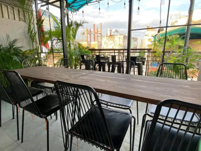 Public Area 2, ACORN HOTEL, District 1