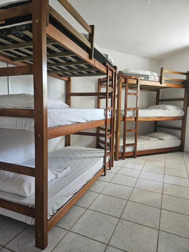 Bedroom 4, Jambu Hostel PB, Conde