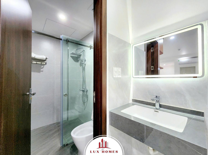 Bathroom 4, LuxHomes Apartment, Hải An
