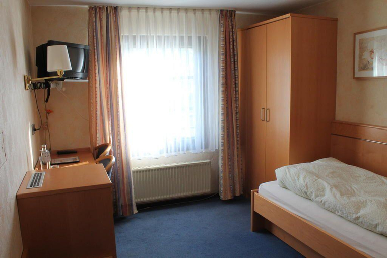 Bedroom 3, Hotel Weinhof, Cochem-Zell