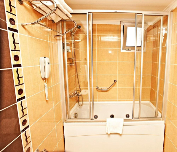 Bathroom 5, Duqqan Deluxe Hotel, Kuşadası