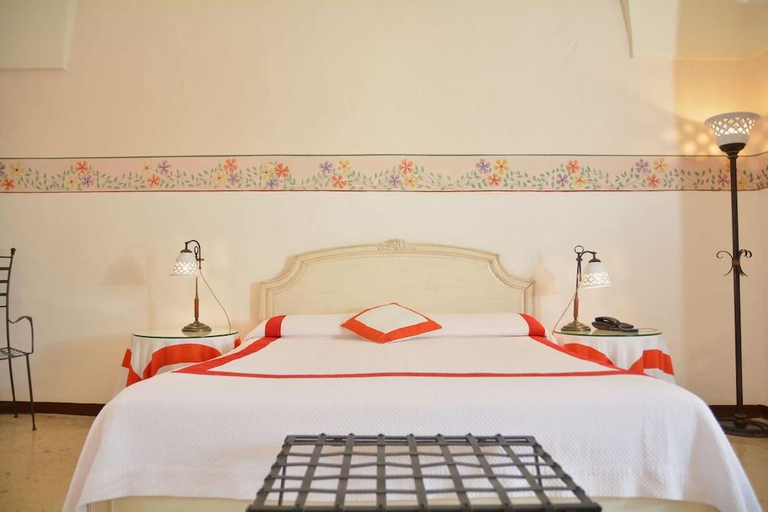 Bedroom 2, Relais Corte Palmieri & Il Chiostro - Residenza d'Epoca, Lecce