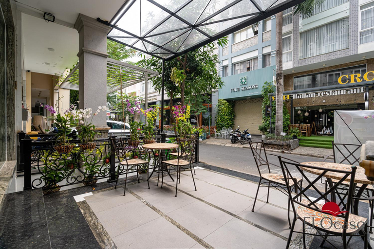 Food & Drinks 5, El Ocaso hotel and apartments, District 7