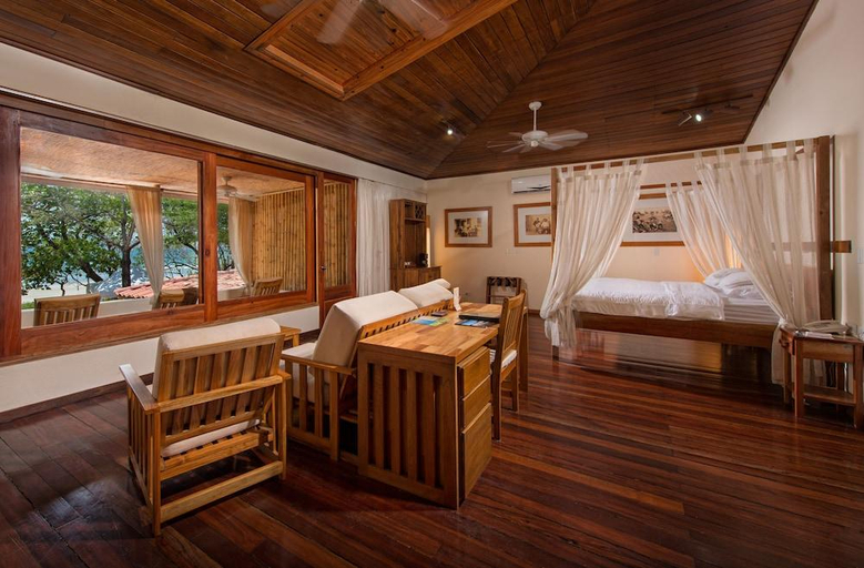 Bedroom 3, Capitan Suizo Beachfront Boutique Hotel, Santa Cruz