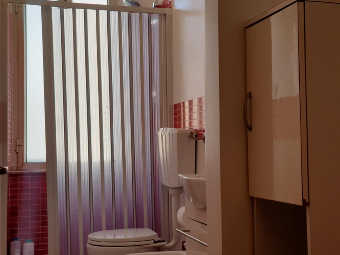 Bathroom 2, Oasi Iblea, Ragusa