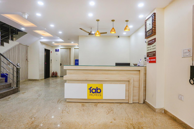 Public Area 2, Fabhotel Taugan Inn, Delhi
