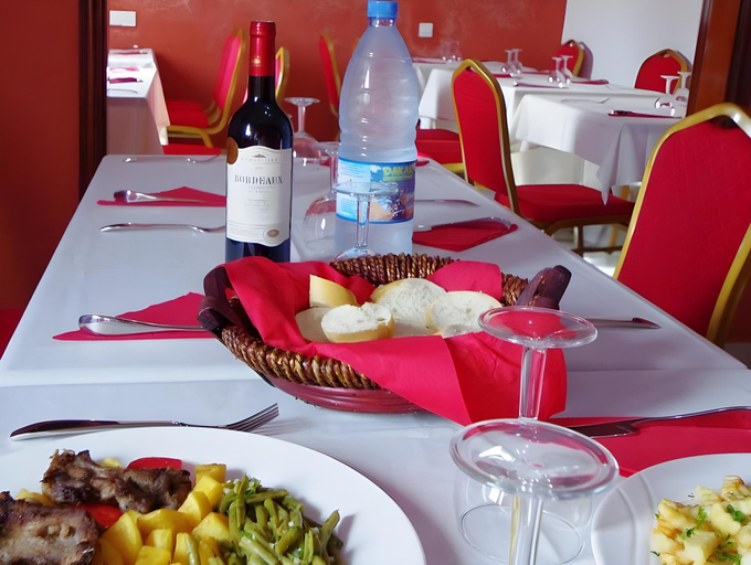Food & Drinks 4, Residence La Corniche, Dakar