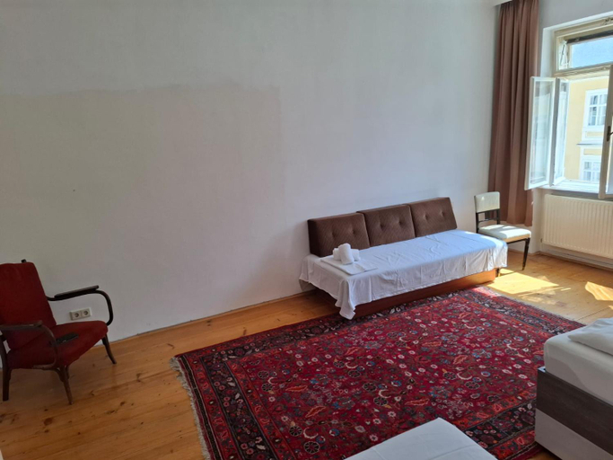 Others 5, Madar Cafv Restaurant Zum Fv Rsten, Melk