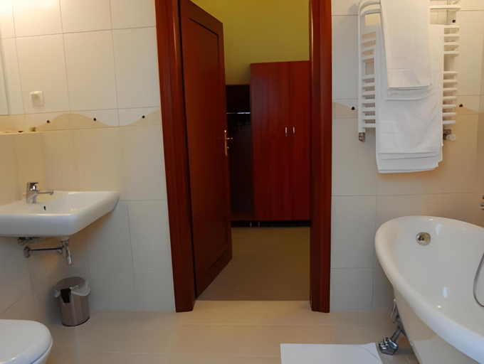 Bathroom 4, Hotel Cesarski - Kaiserhof, Giżycko