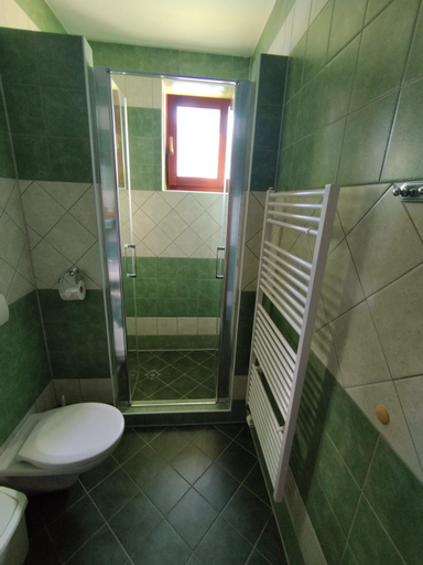 Bathroom 3, Privat Viktoria Terchova, Žilina