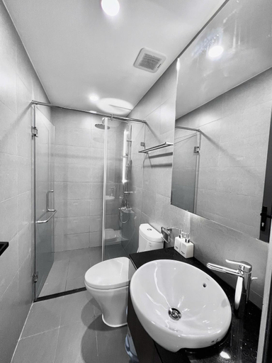 Bathroom 5, Vinh Hoi Serviced Apartment, District 4