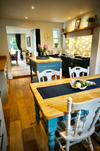 Food & Drinks 4, Hazelhurst Farm, Hampshire