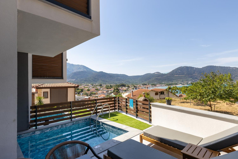 Others 4, Pearl of Thassos, East Macedonia and Thrace
