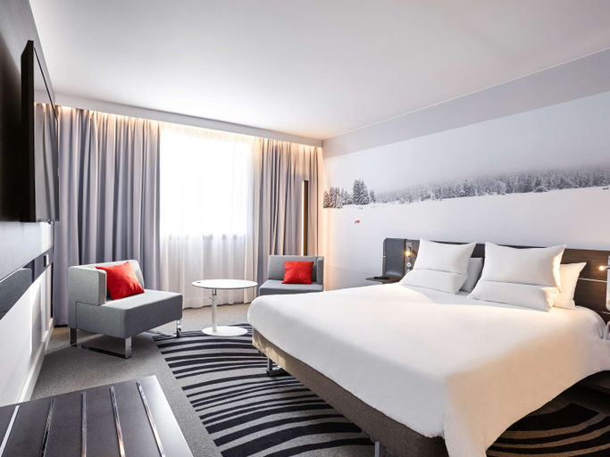 Bedroom 4, Novotel Lyon Bron Meeting & Events, Rhône