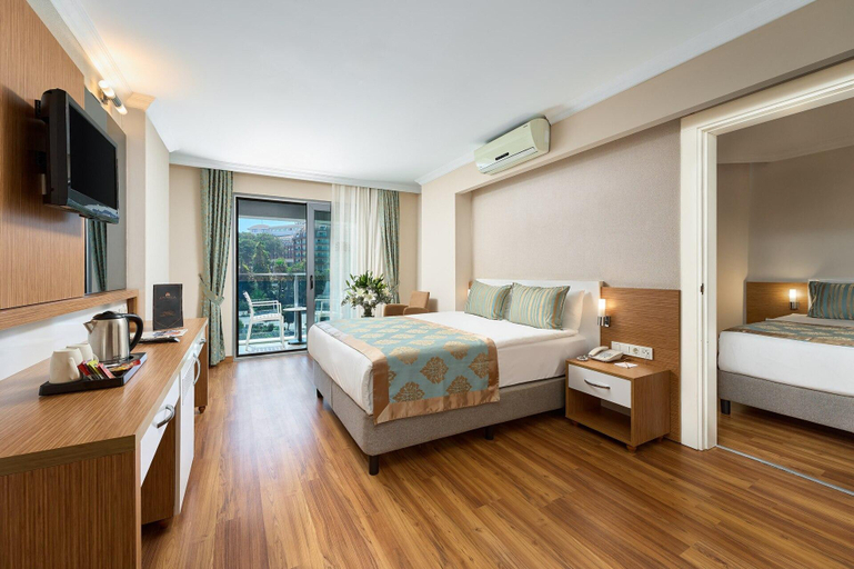 Bedroom 4, Annabella Diamond Hotel - All Inclusive, Alanya