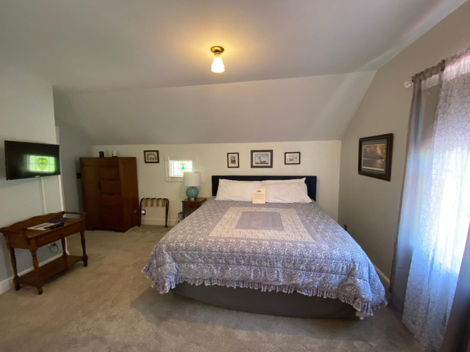 Bedroom 2, Misty Mountain Inn, Union