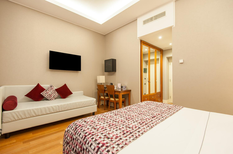 Bedroom 2, Hotel delle Nazioni, Rome