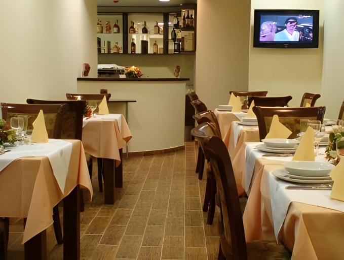Food & Drinks 4, Mali Hotel BaMBiS