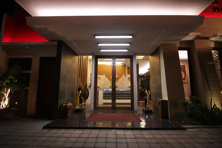 Exterior & Views 1, Hotel Savali, Padang