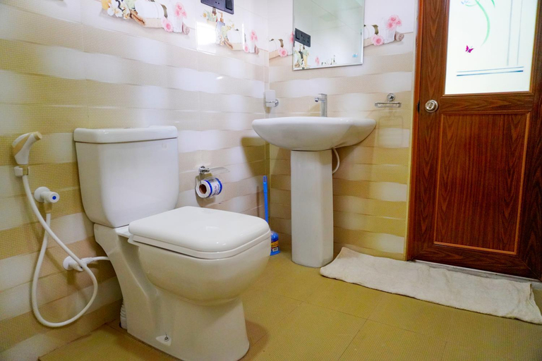 Bathroom 2, White rose villa, Weligama