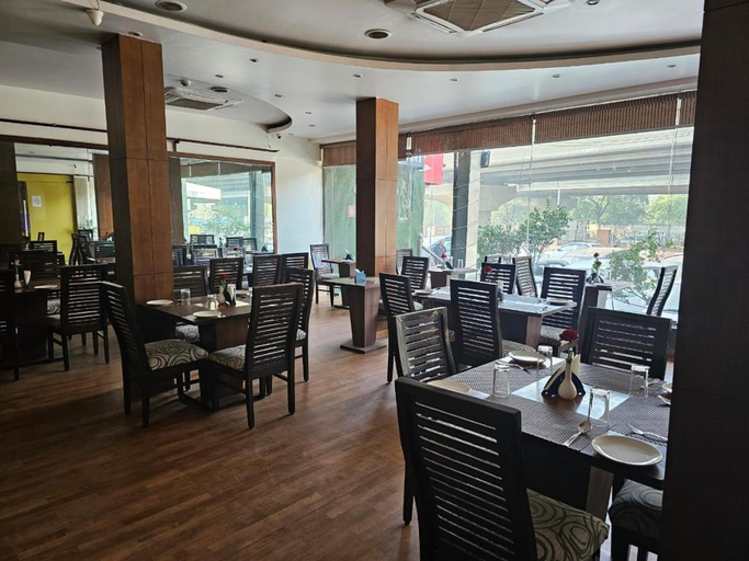 Food & Drinks, Saptagiri, Delhi